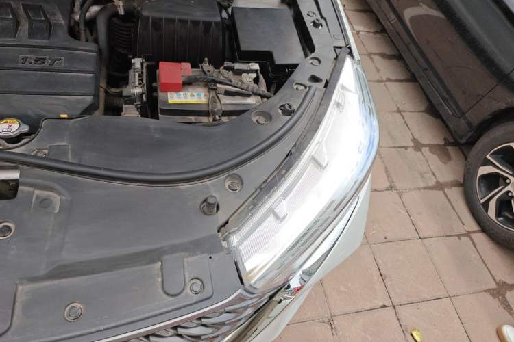 Used Haval M6 2021 PLUS 1.5T DCT Luxury Smart Connectivity Model Engine Bay Left