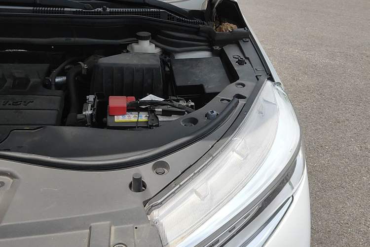 Used Haval M6 2021 PLUS 1.5T Manual Smart Edition Engine Bay Left