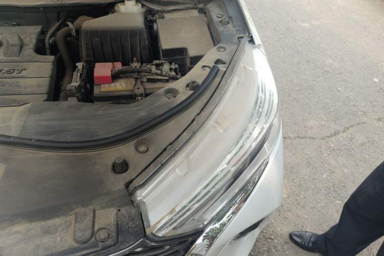 Used Haval M6 2021 PLUS 1.5T DCT Comfort Edition Engine Bay Left