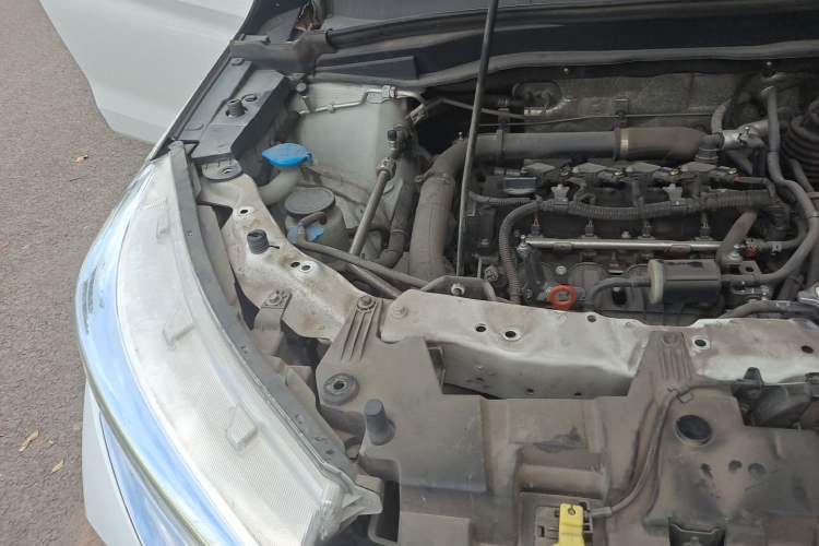 Used Haval M6 2021 PLUS 1.5T Manual Luxury Smart Connectivity Model Engine Bay Right