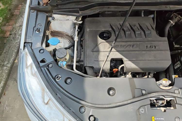 Used Haval M6 2021 PLUS 1.5T Manual Elite Smart Connectivity Model Engine Bay Right