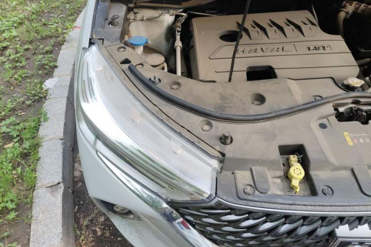 Used Haval M6 2021 PLUS 1.5T Manual Luxury Smart Connectivity Model Engine Bay Right
