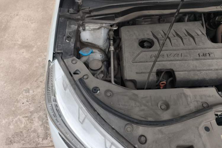 Used Haval M6 2021 PLUS 1.5T DCT Luxury Smart Connectivity Model Engine Bay Right