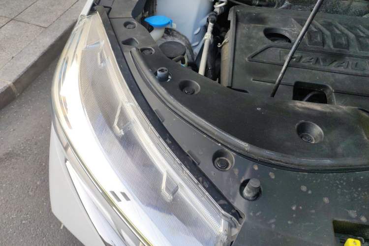 Used Haval M6 2021 PLUS 1.5T DCT Luxury Smart Connectivity Model Engine Bay Right