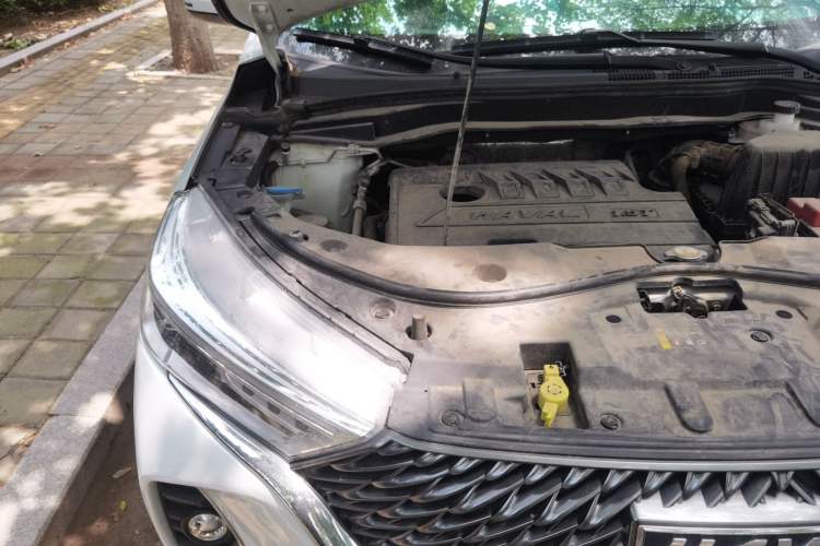 Used Haval M6 2021 PLUS 1.5T Manual Luxury Smart Connectivity Model Engine Bay Right