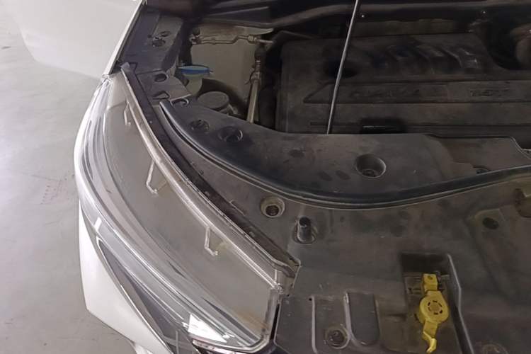 Used Haval M6 2021 PLUS 1.5T DCT Prestige Smart Connectivity Model Engine Bay Right