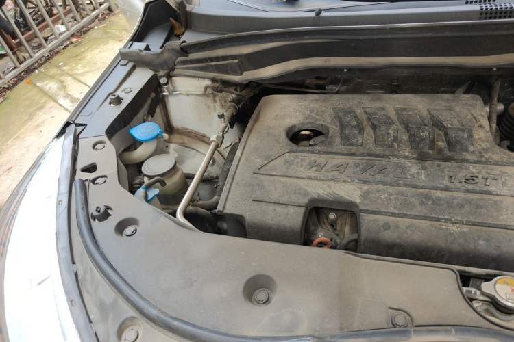 Used Haval M6 2021 PLUS 1.5T Manual Luxury Smart Connectivity Model Engine Bay Right