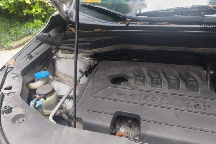 Used Haval M6 2021 PLUS 1.5T Manual Luxury Smart Connectivity Model Engine Bay Right