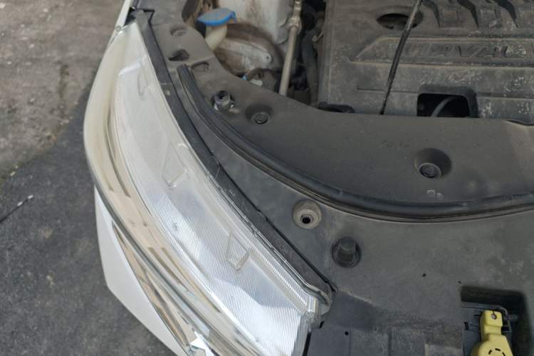 Used Haval M6 2021 PLUS 1.5T DCT Luxury Smart Connectivity Model Engine Bay Right