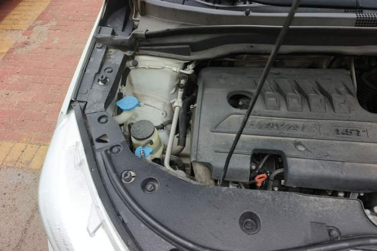Used Haval M6 2021 PLUS 1.5T DCT Luxury Smart Connectivity Model Engine Bay Right