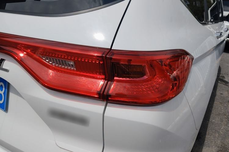 Used Haval M6 2021 PLUS 1.5T DCT Luxury Smart Connectivity Model Exterior 3