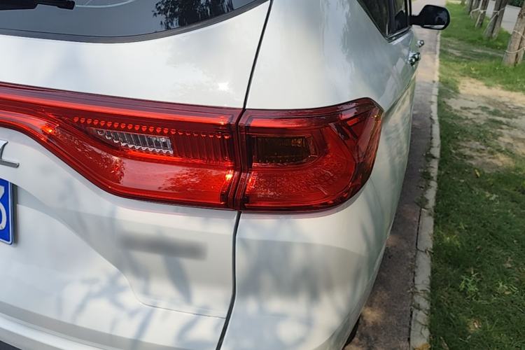 Used Haval M6 2021 PLUS 1.5T DCT Luxury Smart Connectivity Model Exterior 3