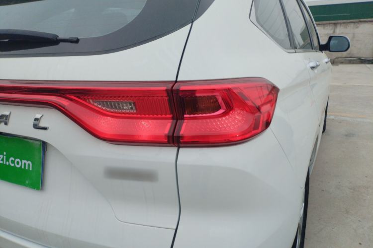 Used Haval M6 2021 PLUS 1.5T DCT Luxury Smart Connectivity Model Exterior 3