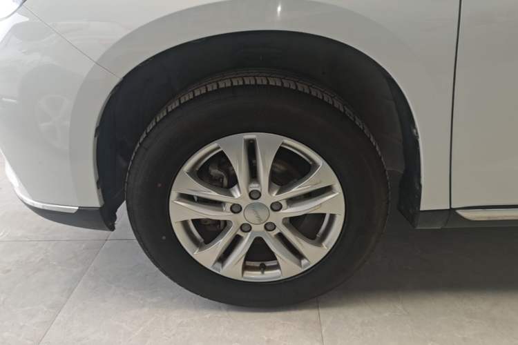Used Haval M6 2021 PLUS 1.5T Manual Elite Smart Connectivity Model Exterior 4