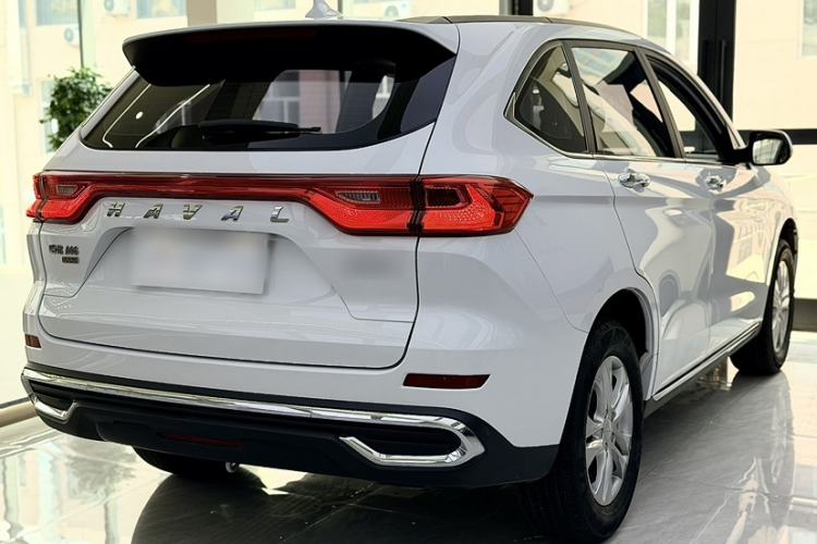 Used Haval M6 2021 PLUS 1.5T DCT Comfort Edition Exterior 4