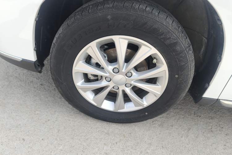 Used Haval M6 2021 PLUS 1.5T DCT Luxury Smart Connectivity Model Exterior 4