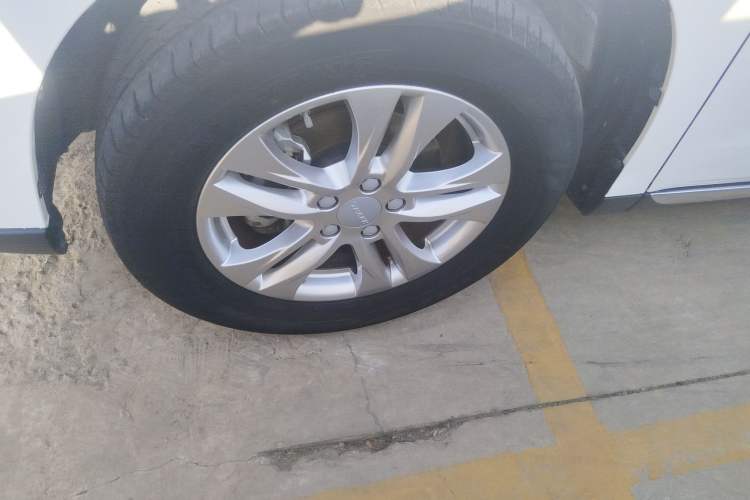 Used Haval M6 2021 PLUS 1.5T Manual Elite Smart Connectivity Model Exterior 4
