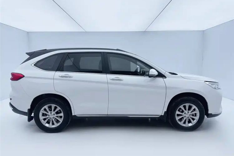 Used Haval M6 2021 PLUS 1.5T DCT Luxury Smart Connectivity Model Exterior 4