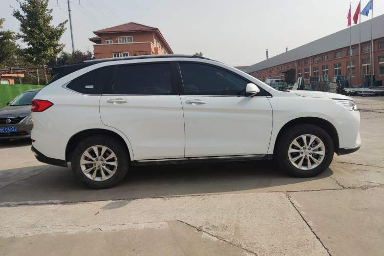 Used Haval M6 2021 PLUS 1.5T DCT Luxury Smart Connectivity Model Exterior 4