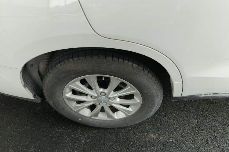 Used Haval M6 2021 PLUS 1.5T Manual Luxury Smart Connectivity Model Exterior 5