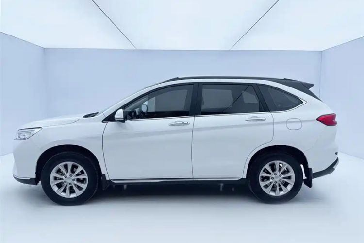 Used Haval M6 2021 PLUS 1.5T DCT Luxury Smart Connectivity Model Exterior 5