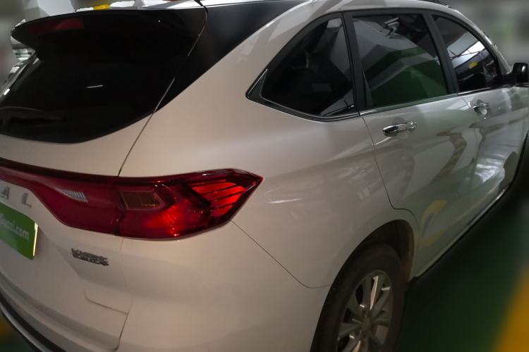 Used Haval M6 2021 PLUS 1.5T DCT Luxury Smart Connectivity Model Exterior 5