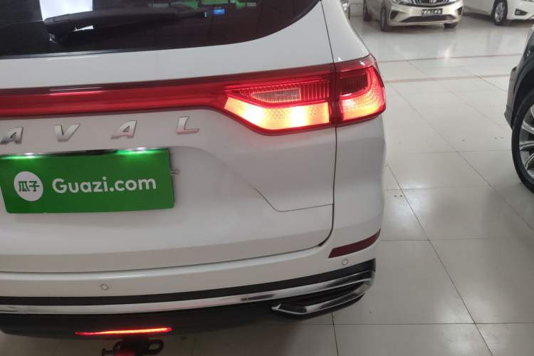 Used Haval M6 2021 PLUS 1.5T DCT Luxury Smart Connectivity Model Exterior 6