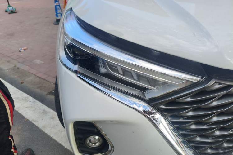 Used Haval M6 2021 PLUS 1.5T DCT Luxury Smart Connectivity Model Exterior 6