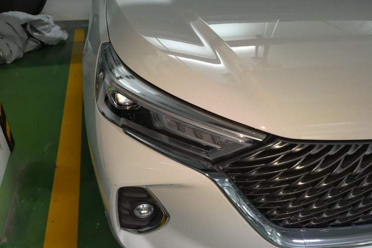 Used Haval M6 2021 PLUS 1.5T DCT Luxury Smart Connectivity Model Exterior 6
