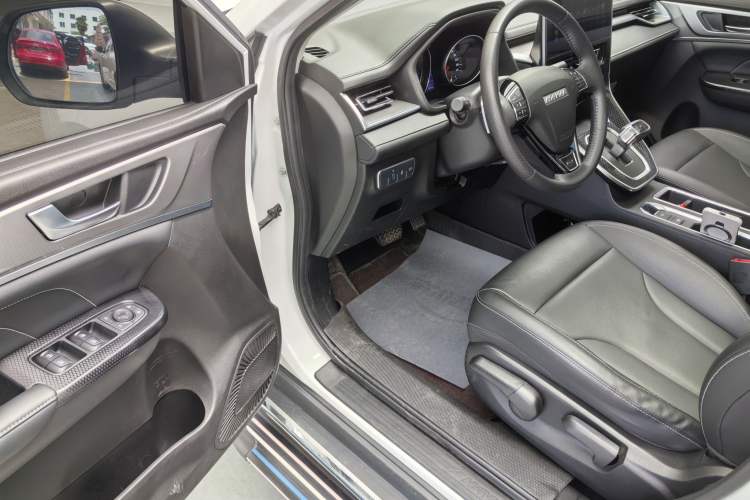 Used Haval M6 2021 PLUS 1.5T DCT Luxury Smart Connectivity Model Exterior 8