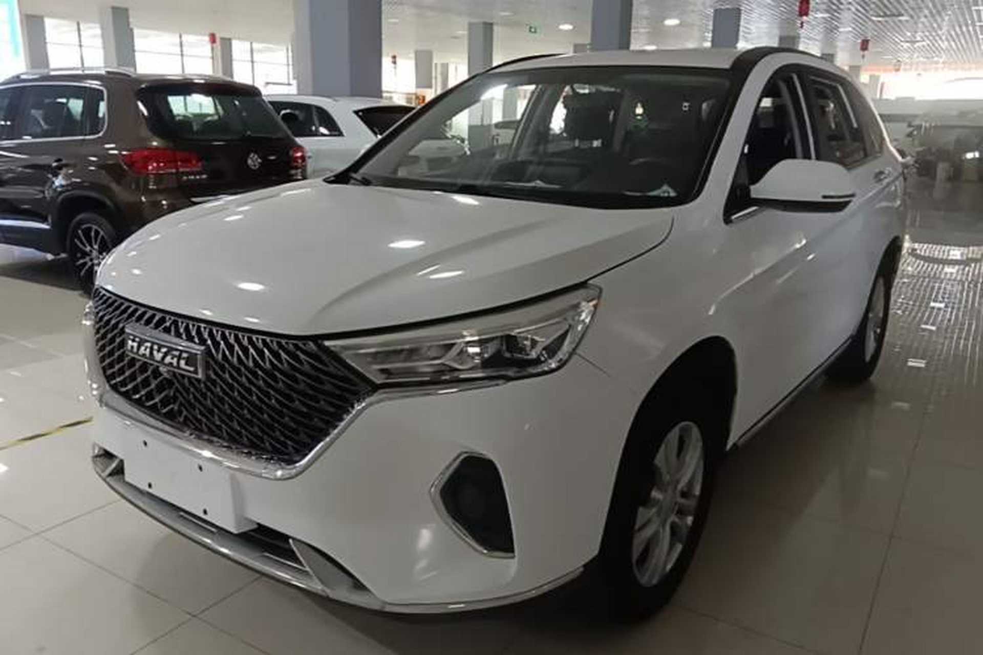 Used Haval M6 2021 PLUS 1.5T DCT Elite Smart Connectivity Model Front Left 45 Deg