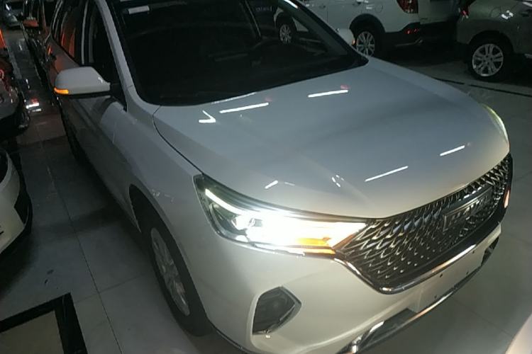 Used Haval M6 2021 PLUS 1.5T DCT Comfort Edition Front Right 45 Deg