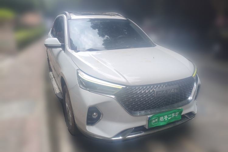 Used Haval M6 2021 PLUS 1.5T Manual Luxury Smart Connectivity Model Front Right 45 Deg
