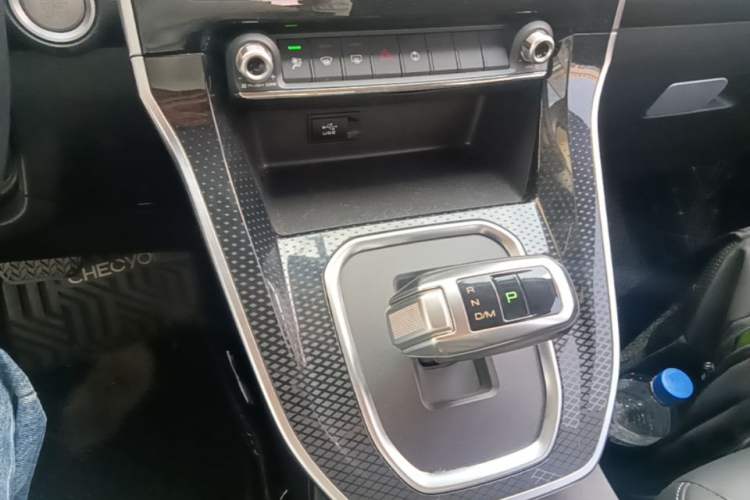 Used Haval M6 2021 PLUS 1.5T DCT Luxury Smart Connectivity Model Gear Lever