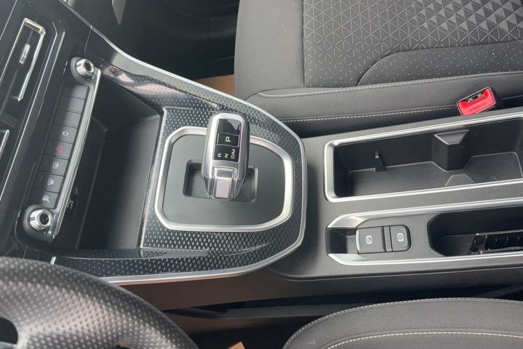 Used Haval M6 2021 PLUS 1.5T DCT Elite Smart Connectivity Model Gear Lever