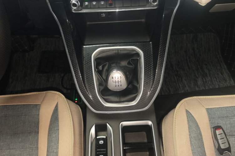 Used Haval M6 2021 PLUS 1.5T Manual Elite Smart Connectivity Model Gear Lever