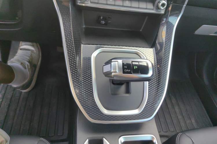 Used Haval M6 2021 PLUS 1.5T DCT Luxury Smart Connectivity Model Gear Lever