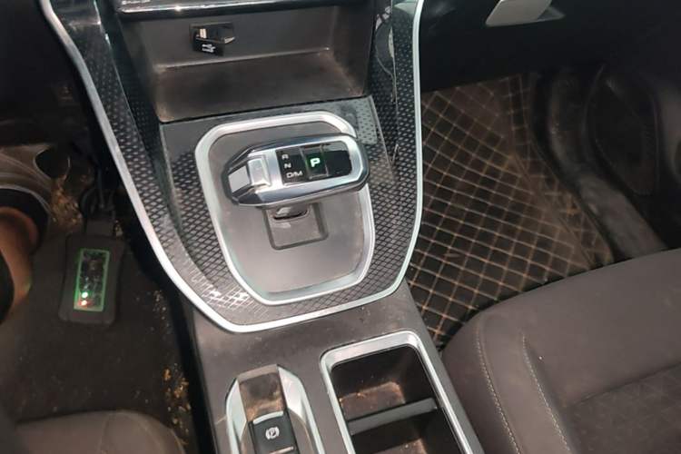 Used Haval M6 2021 PLUS 1.5T DCT Elite Smart Connectivity Model Gear Lever