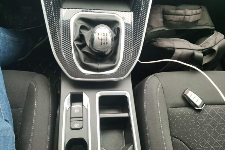 Used Haval M6 2021 PLUS 1.5T Manual Elite Smart Connectivity Model Gear Lever