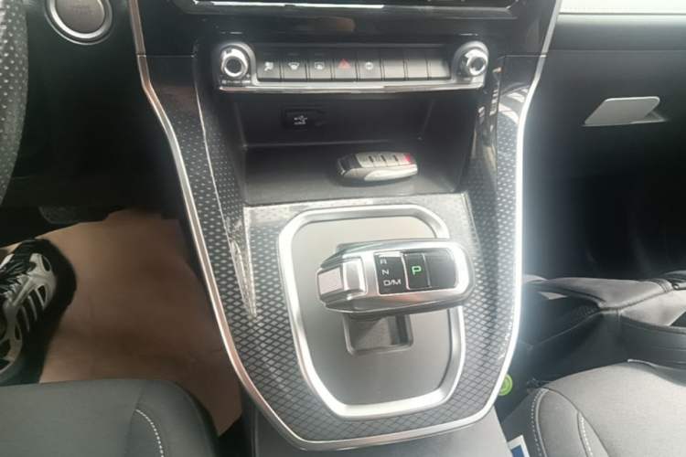 Used Haval M6 2021 PLUS 1.5T DCT Elite Smart Connectivity Model Gear Lever