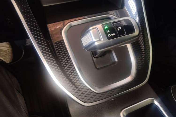 Used Haval M6 2021 PLUS 1.5T DCT Luxury Smart Connectivity Model Gear Lever