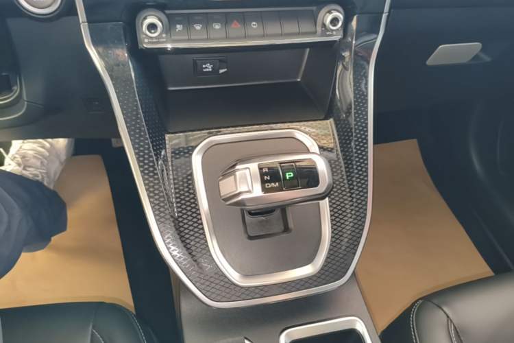 Used Haval M6 2021 PLUS 1.5T DCT Luxury Smart Connectivity Model Gear Lever