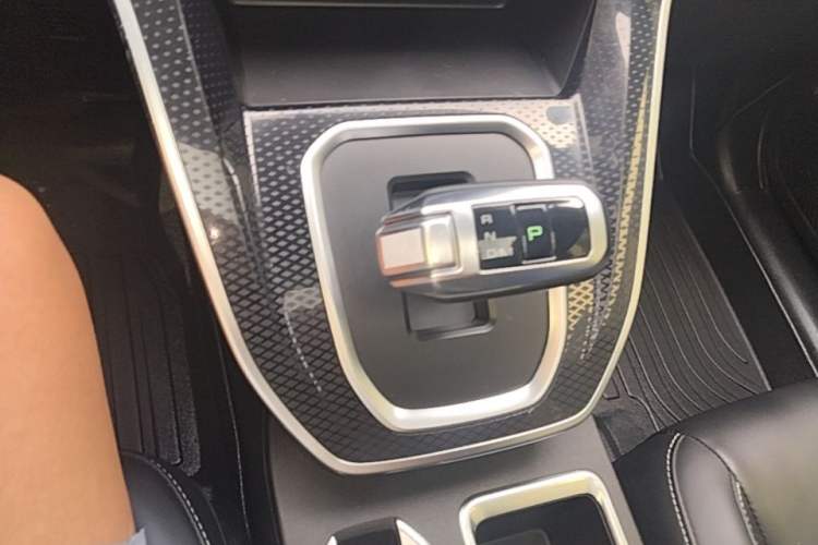 Used Haval M6 2021 PLUS 1.5T DCT Luxury Smart Connectivity Model Gear Lever