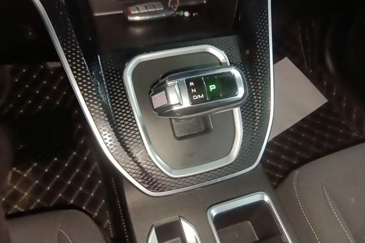Used Haval M6 2021 PLUS 1.5T DCT Elite Smart Connectivity Model Gear Lever