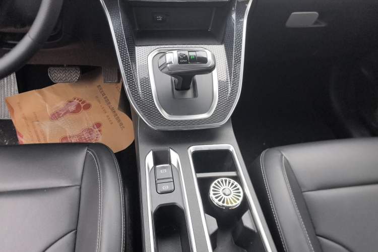 Used Haval M6 2021 PLUS 1.5T DCT Luxury Smart Connectivity Model Gear Lever
