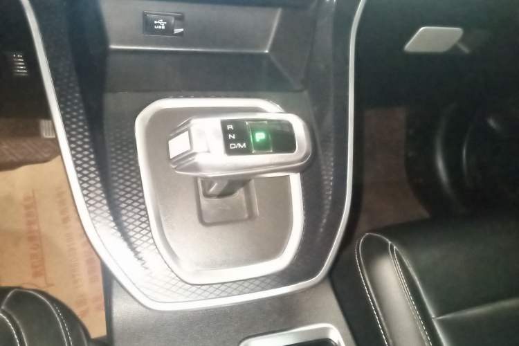 Used Haval M6 2021 PLUS 1.5T DCT Comfort Edition Gear Lever