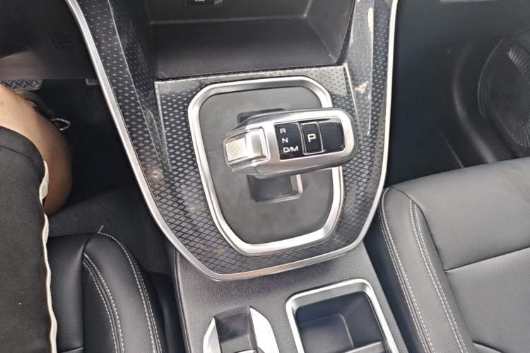 Used Haval M6 2021 PLUS 1.5T DCT Elite Smart Connectivity Model Gear Lever