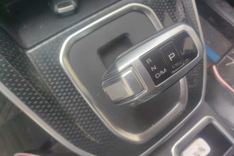 Used Haval M6 2021 PLUS 1.5T DCT Comfort Edition Gear Lever