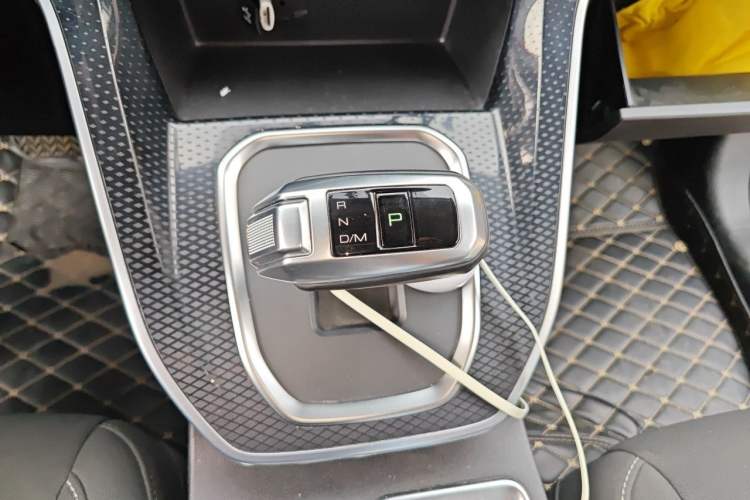 Used Haval M6 2021 PLUS 1.5T DCT Elite Smart Connectivity Model Gear Lever