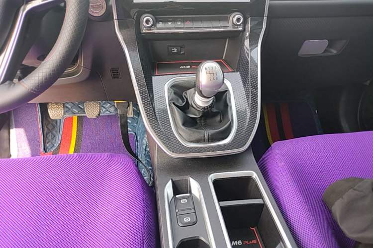 Used Haval M6 2021 PLUS 1.5T Manual Luxury Smart Connectivity Model Gear Lever